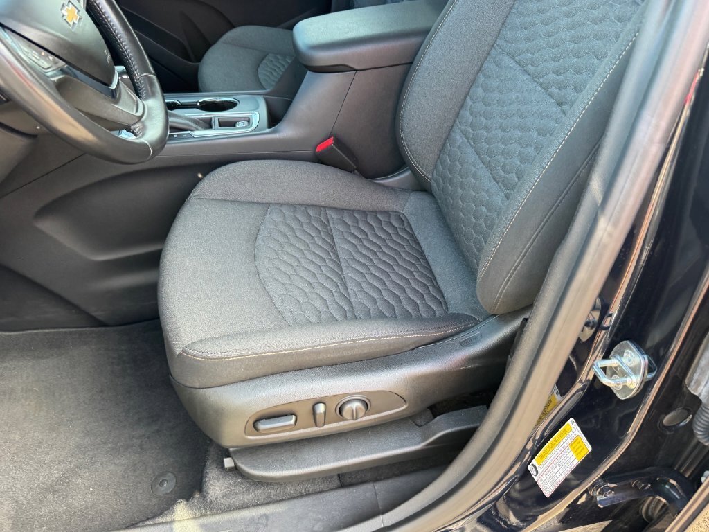 Used 2020 Chevrolet Equinox LT w/ Driver Convenience Package AWD/4WD image 8
