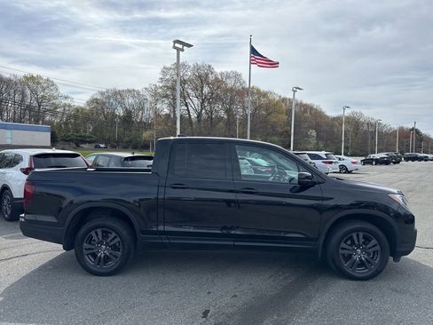 Used 2020 Honda Ridgeline Sport image 3