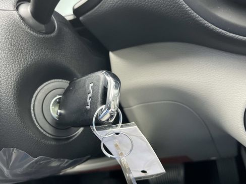 New 2025 Kia Soul LX image 29