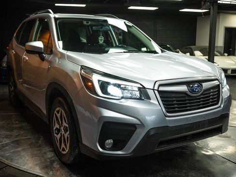 Used 2021 Subaru Forester Premium image 5