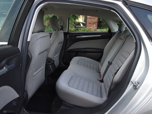 Used 2016 Ford Fusion S image 9