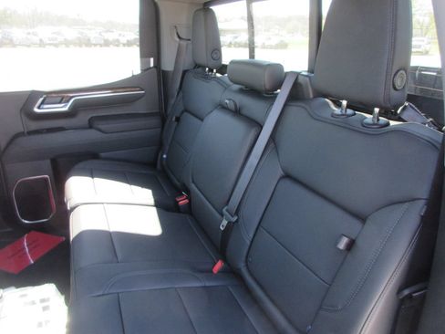 New 2026 GMC Sierra 1500 Elevation w/ Elevation Premium Package AWD/4WD image 17