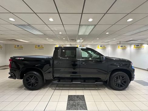 Used 2023 Chevrolet Silverado 1500 RST w/ Rally Edition AWD/4WD image 3