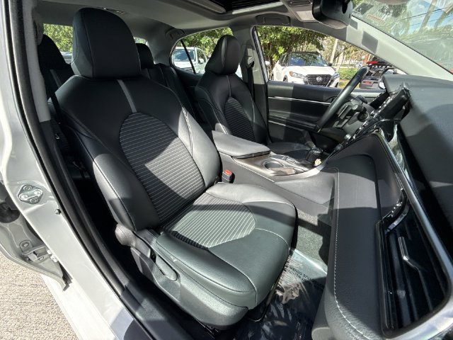 Used 2022 Toyota Camry SE w/ Convenience Package FWD image 26