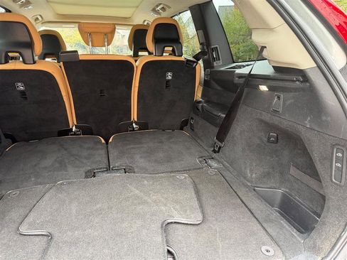 Used 2016 Volvo XC90 T8 Inscription w/ Vision Package image 18