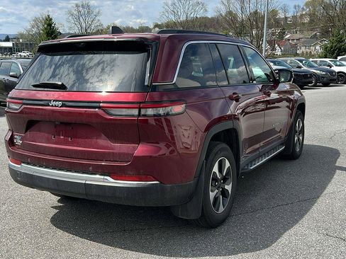 Used 2024 Jeep Grand Cherokee Limited 4xe w/ Luxury Tech Group II image 3