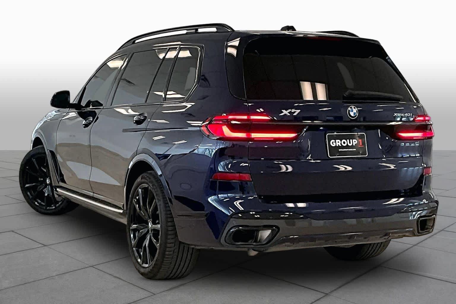 Used 2024 BMW X7 xDrive40i w/ M Sport Package AWD/4WD image 11