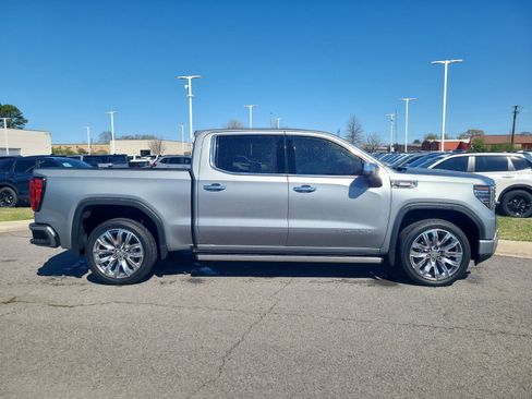 Used 2023 GMC Sierra 1500 Denali w/ Denali Reserve Package AWD/4WD image 2