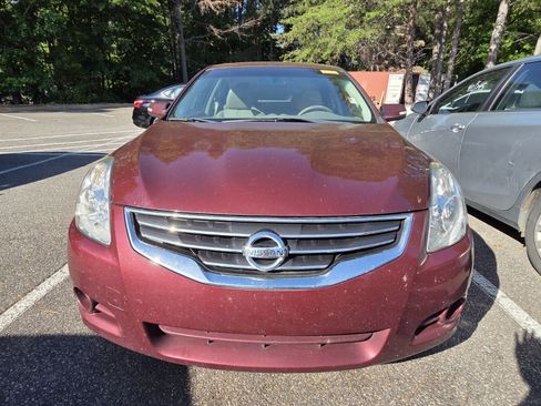 Used 2012 Nissan Altima 3.5 SR w/ Sport Pkg FWD image 2