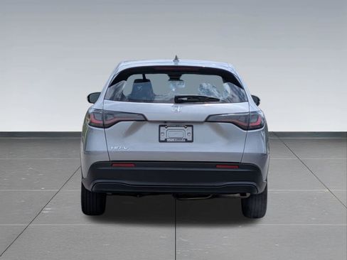 Used 2025 Honda HR-V LX image 5