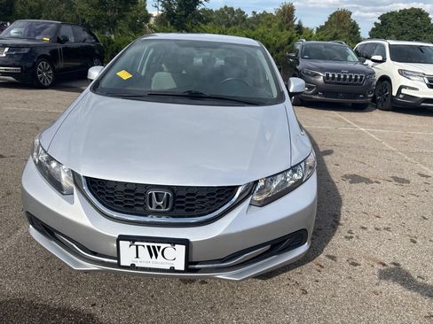 Used 2013 Honda Civic LX image 2