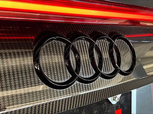 Used 2024 Audi RS Q8 image 30