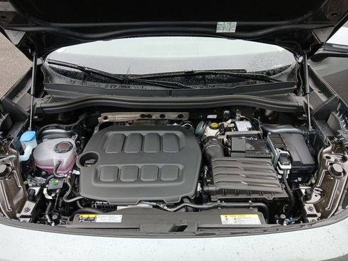 Used 2025 Volkswagen Tiguan S w/ 18" Wheel Package image 21