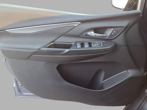 Used 2023 Chevrolet Bolt LT image 11