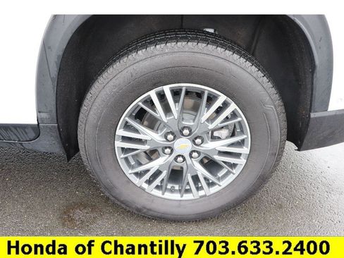 Used 2024 Chevrolet Traverse LT w/ Enhanced Driving Package image 28