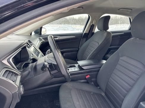Used 2019 Ford Fusion SE image 7