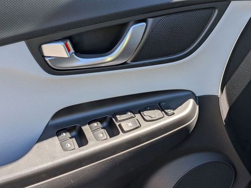 Certified 2023 Hyundai Kona SE image 14