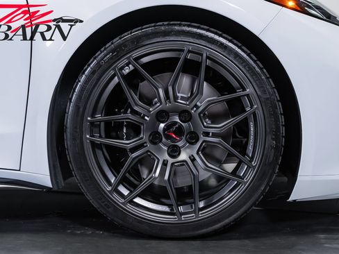 Used 2024 Chevrolet Corvette Z06 RWD image 23