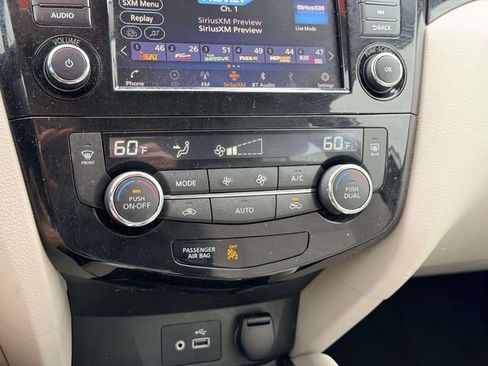 Used 2022 Nissan Rogue Sport SV image 22