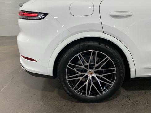 New 2026 Porsche Cayenne E-Hybrid Coupe image 35