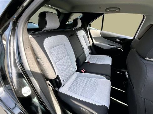 Used 2022 Chevrolet Equinox LS image 17