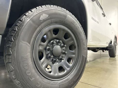 Used 2020 Chevrolet Silverado 2500 Custom w/ Custom Value Package image 28