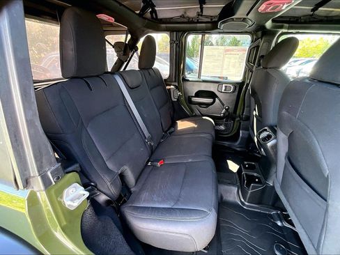 Used 2022 Jeep Wrangler Unlimited Sport AWD/4WD image 24