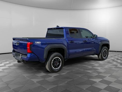 Used 2025 Toyota Tacoma TRD Off-Road image 5