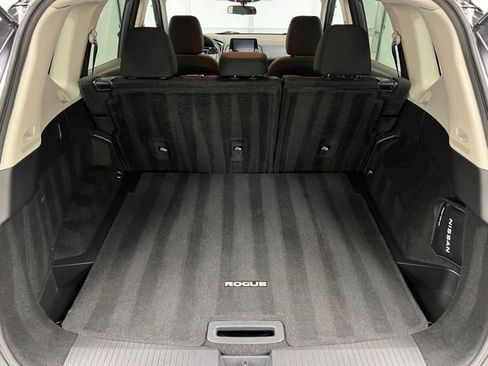 Used 2023 Nissan Rogue S image 41