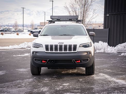 Used 2021 Jeep Cherokee Trailhawk image 2