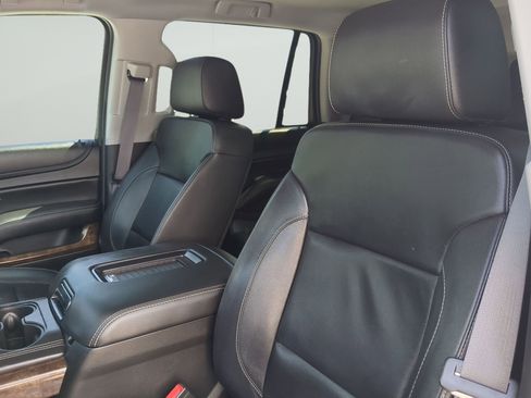 Used 2017 Chevrolet Tahoe LT w/ Luxury Package AWD/4WD image 9
