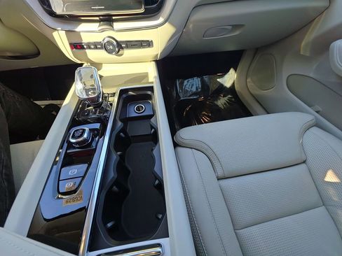 New 2026 Volvo XC60 B5 Ultra w/ Protection Package Premier image 34