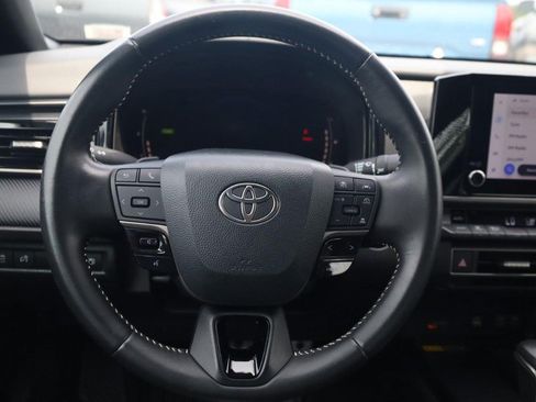 Used 2025 Toyota Camry SE FWD image 7