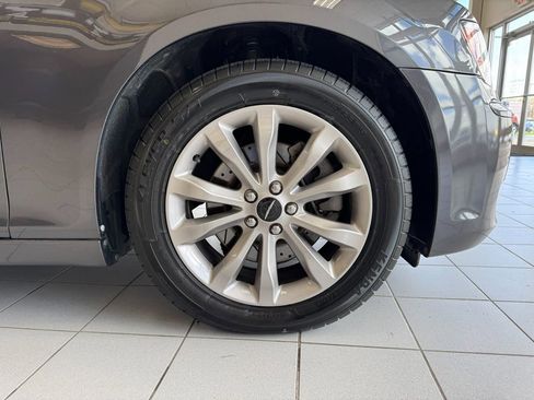 Used 2014 Chrysler 300 S w/ Luxury Group image 76