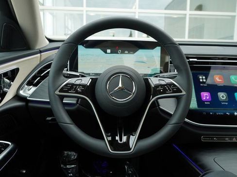 New 2026 Mercedes-Benz E 350 4MATIC Sedan image 14