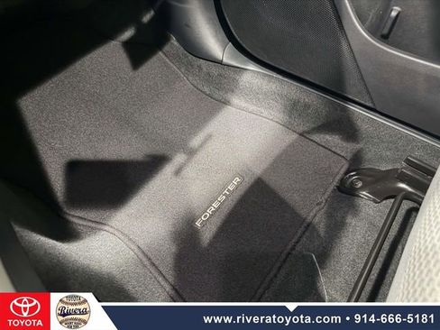 Used 2022 Subaru Forester Premium AWD/4WD image 23