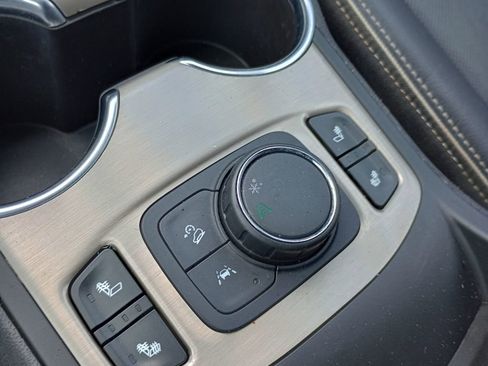 Used 2018 GMC Terrain Denali w/ Driver Alert Package II FWD image 14