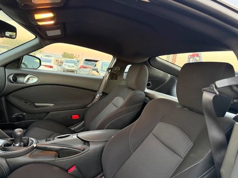 Used 2019 Nissan 370Z Coupe image 22