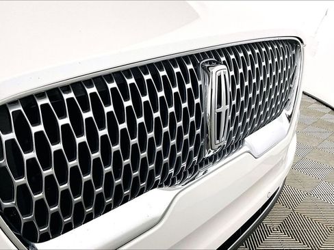 Used 2021 Lincoln Aviator Reserve w/ Equipment Group 201A image 31