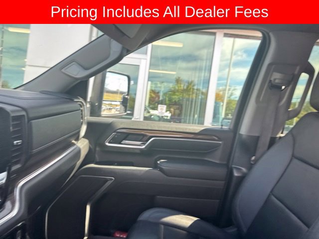Used 2024 Chevrolet Silverado 2500 LT w/ Texas Edition AWD/4WD image 3