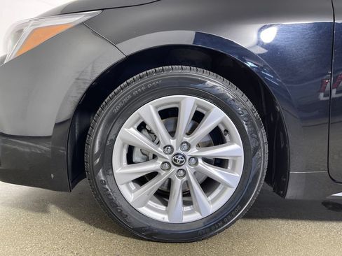 Certified 2025 Toyota Corolla SE FWD image 11