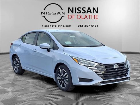 New 2025 Nissan Versa SV w/ Trunk Package FWD image 29