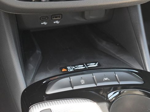 New 2025 Buick Envista Avenir image 25