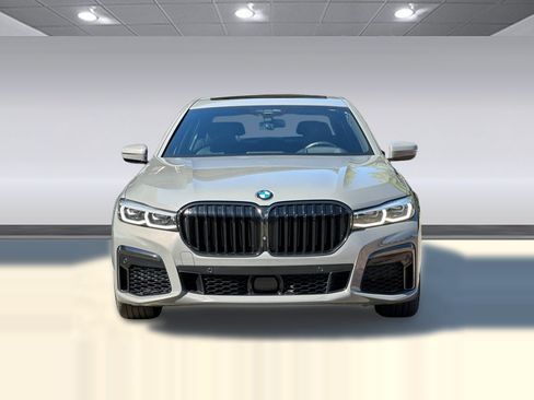 Used 2021 BMW 750i xDrive w/ Executive Package AWD/4WD image 6