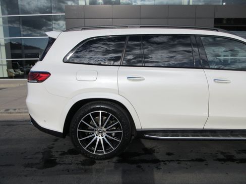 Used 2022 Mercedes-Benz GLS 450 4MATIC image 11
