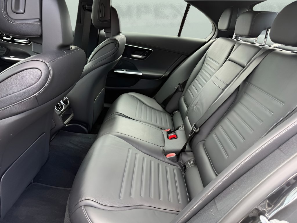 Used 2023 Mercedes-Benz C 43 AMG 4MATIC Sedan image 34