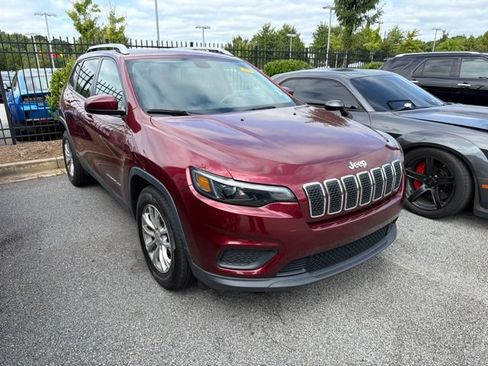 Used 2020 Jeep Cherokee Latitude FWD image 2
