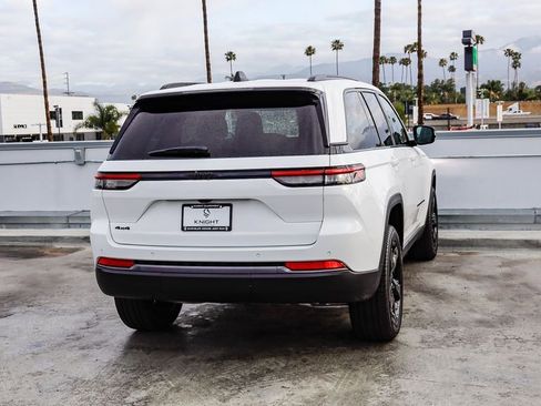 New 2026 Jeep Grand Cherokee Limited AWD/4WD image 9