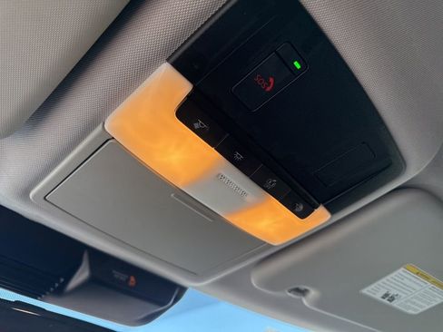 Used 2022 Mitsubishi Outlander SE image 29