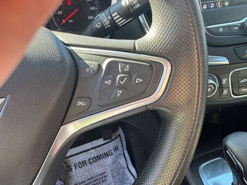 Used 2023 Chevrolet Equinox LT image 21